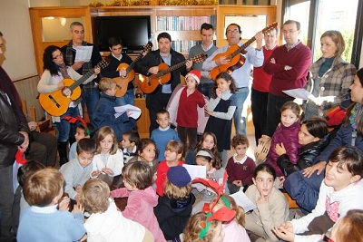 Cantada de Nadales de Valldaura a l'Asil Sant Crist Igualada